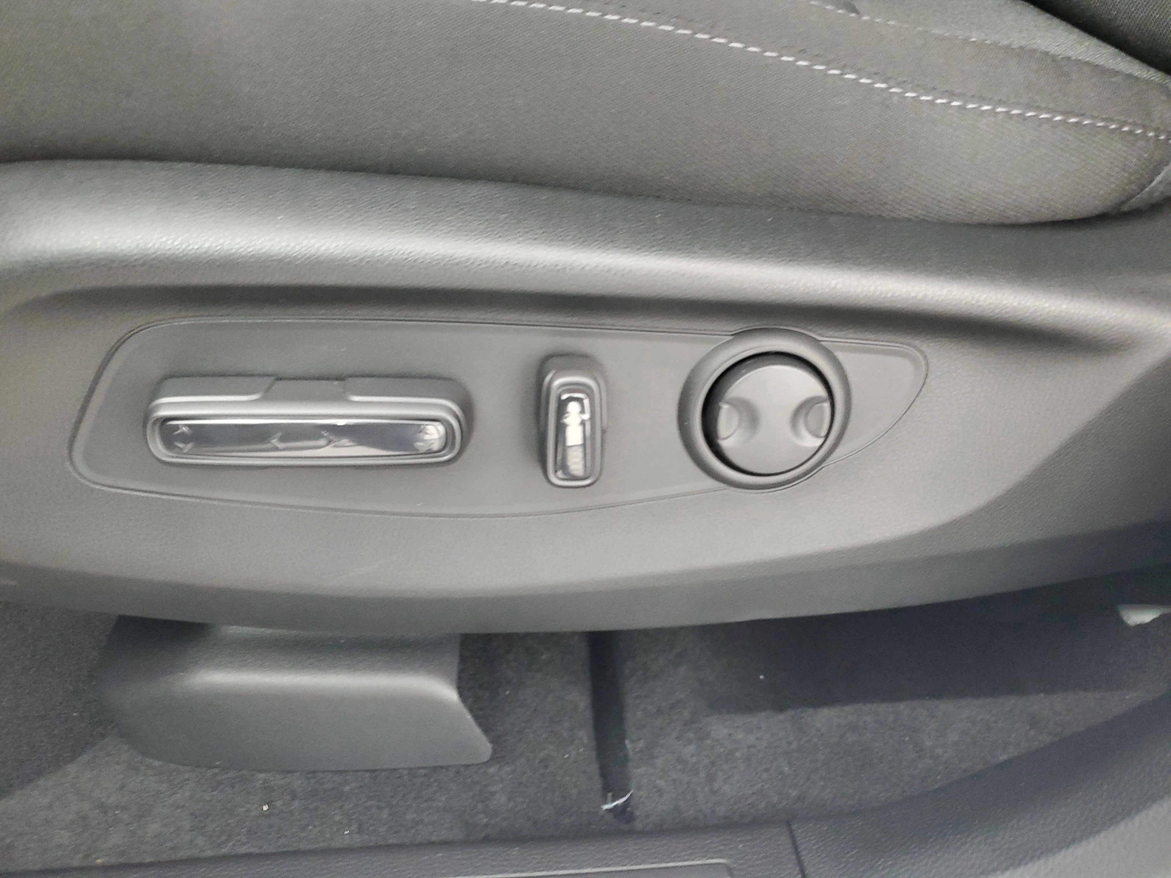 New 2026 Platinum White Pearl Honda EX image 32