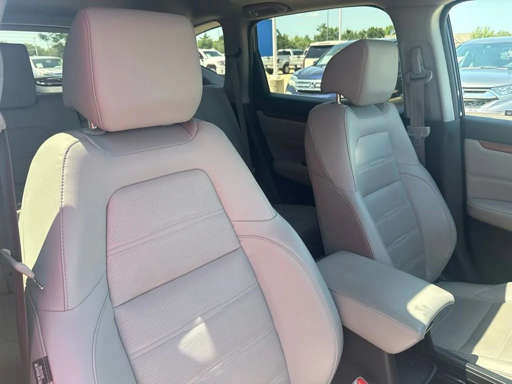 Used 2017 Blue Honda Touring FWD image 27