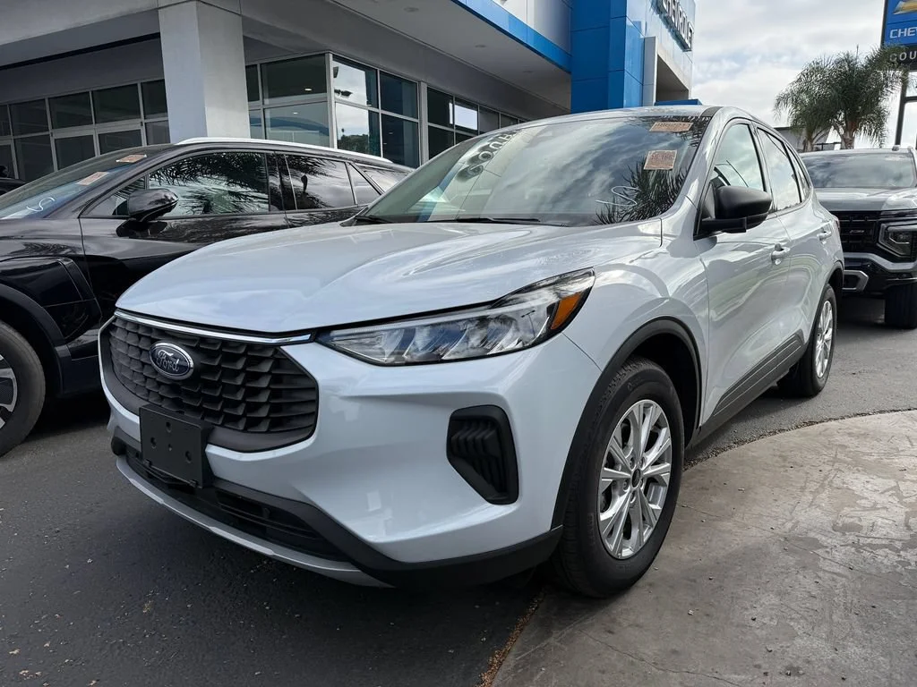 Used 2025  Ford Active image 22