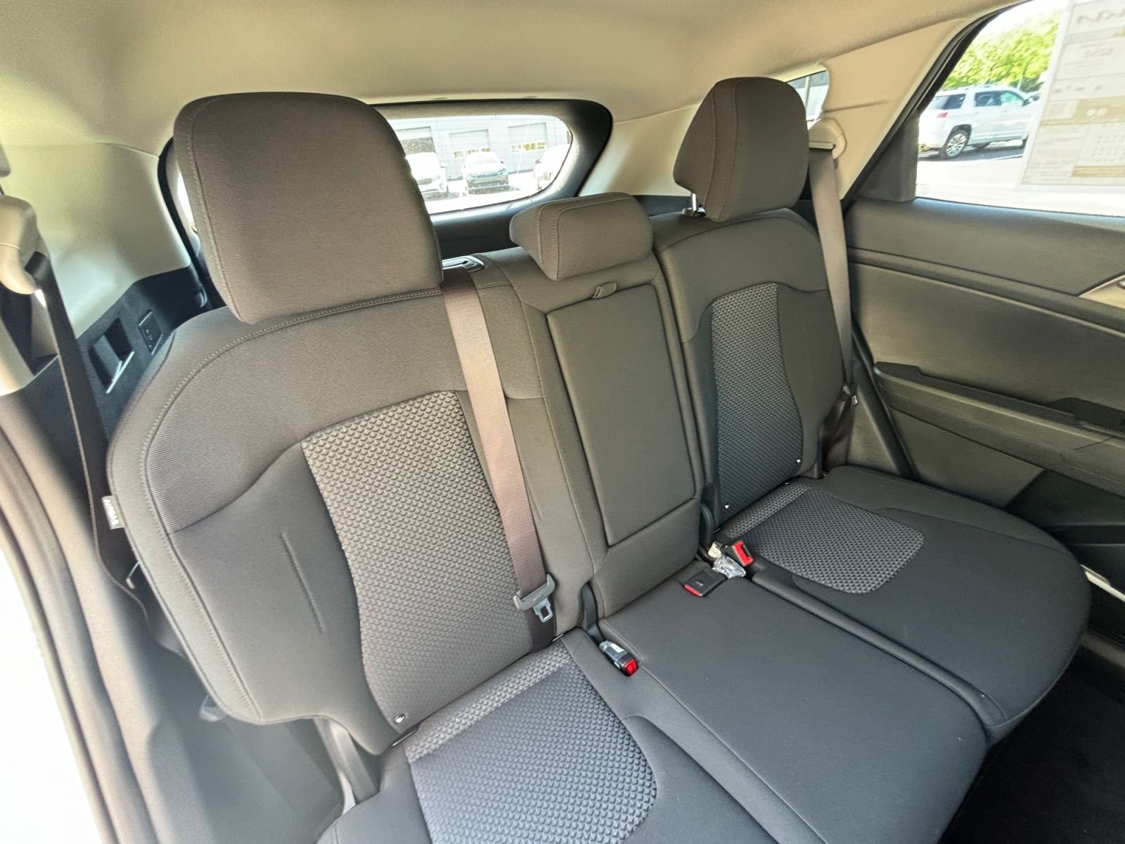 New 2026 Glacial White Pearl Kia LX image 18