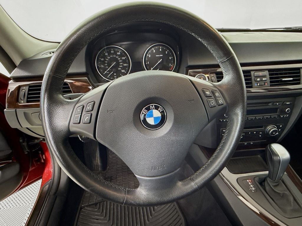 Used 2011 Red BMW 328i xDrive image 12