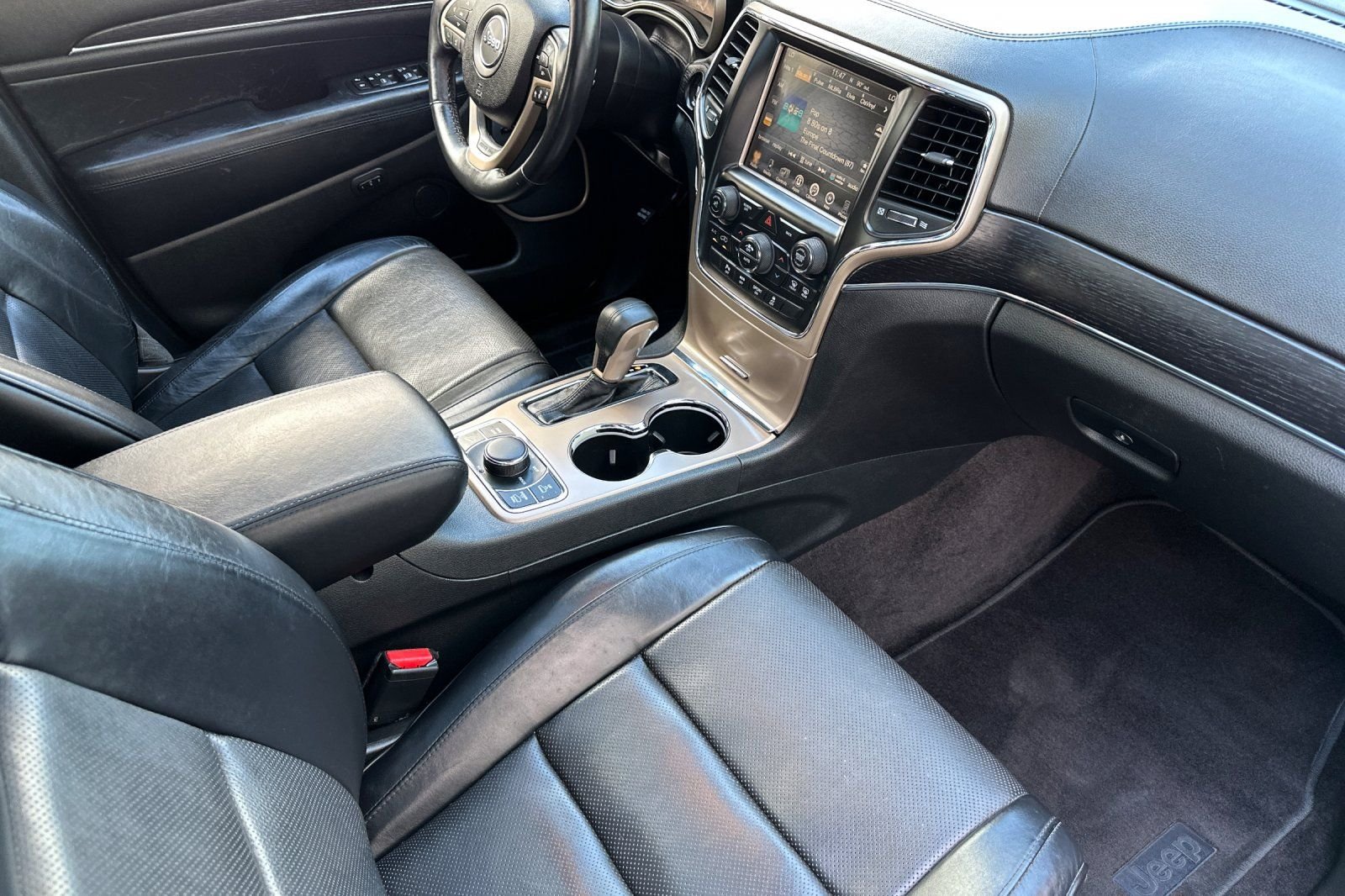 Used 2016 Gray Jeep Summit image 16