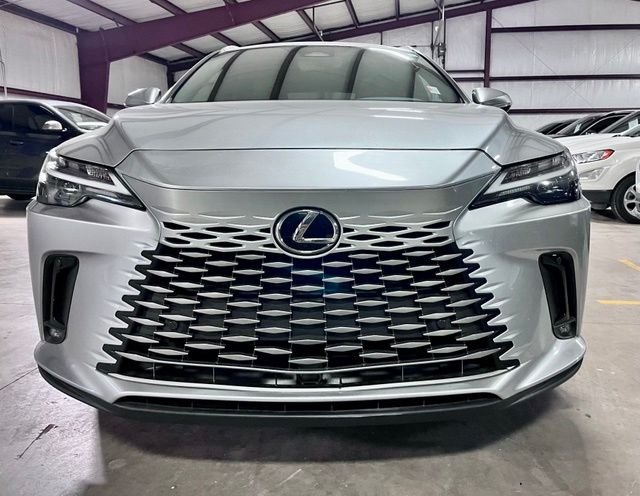 Used 2023 Silver Lexus 350 Premium image 8