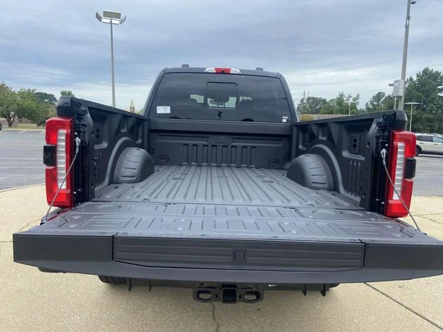 2026 Ford F-250 Super Duty XLT - Photo 8