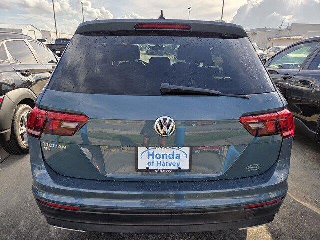 Used 2019 Silk Blue Metallic Volkswagen SE image 5
