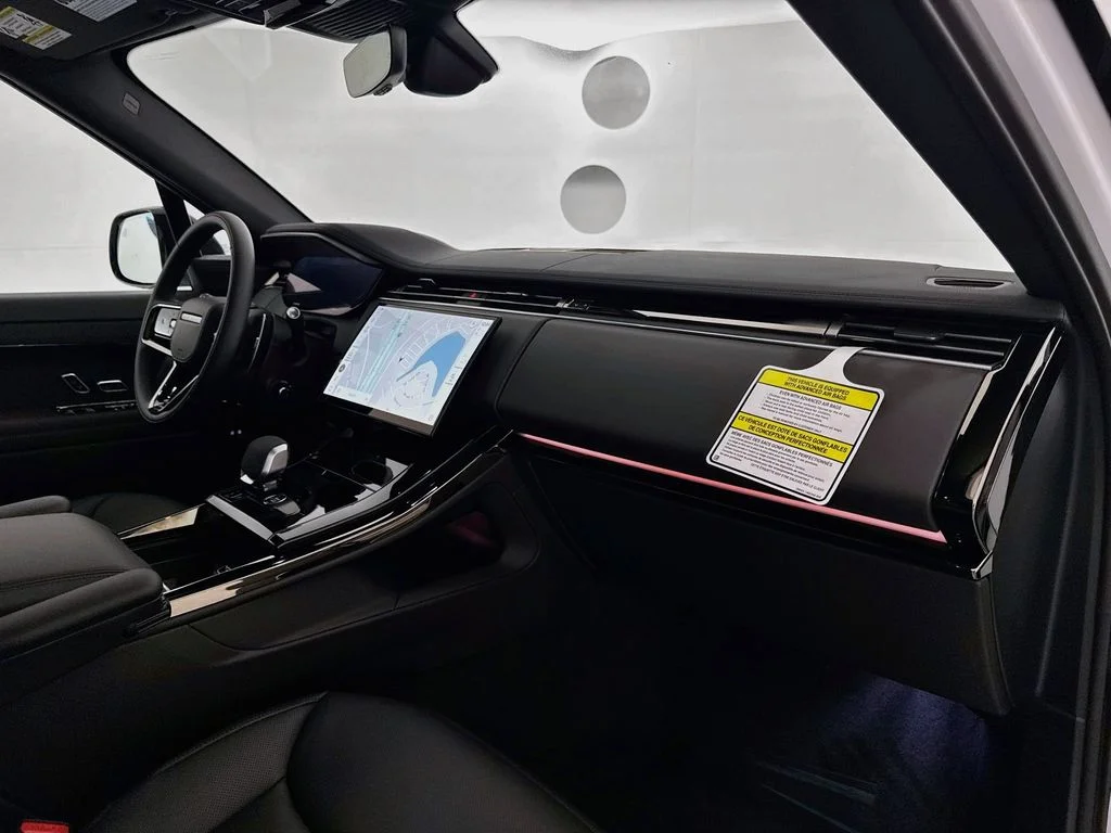 New 2026 Fuji White Land Rover Dynamic SE image 31