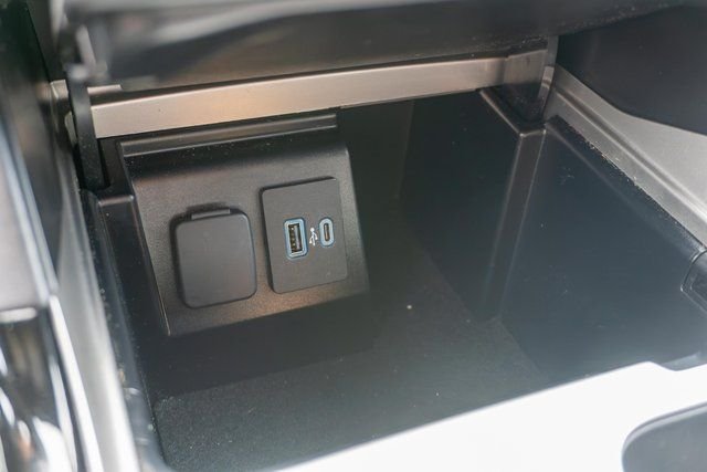 Used 2022 Black Ford ST-Line image 29