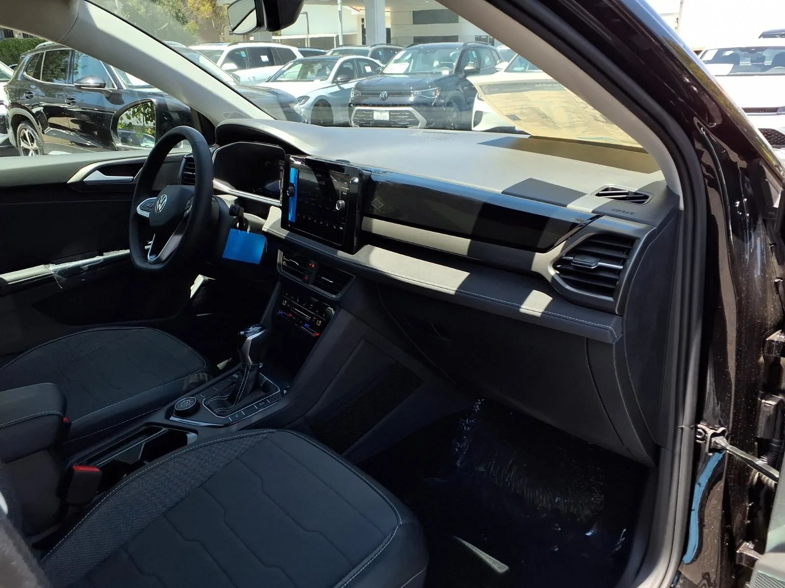 New 2026 Deep Black Pearl Volkswagen 1.5T SE Black image 23
