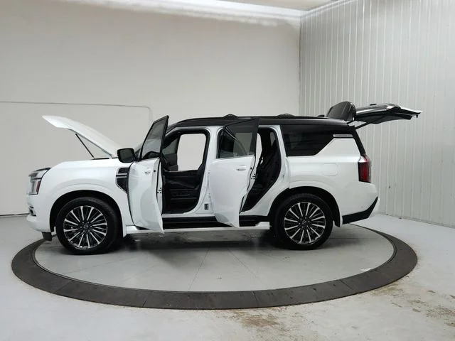 Used 2025 White Nissan Platinum Reserve image 12