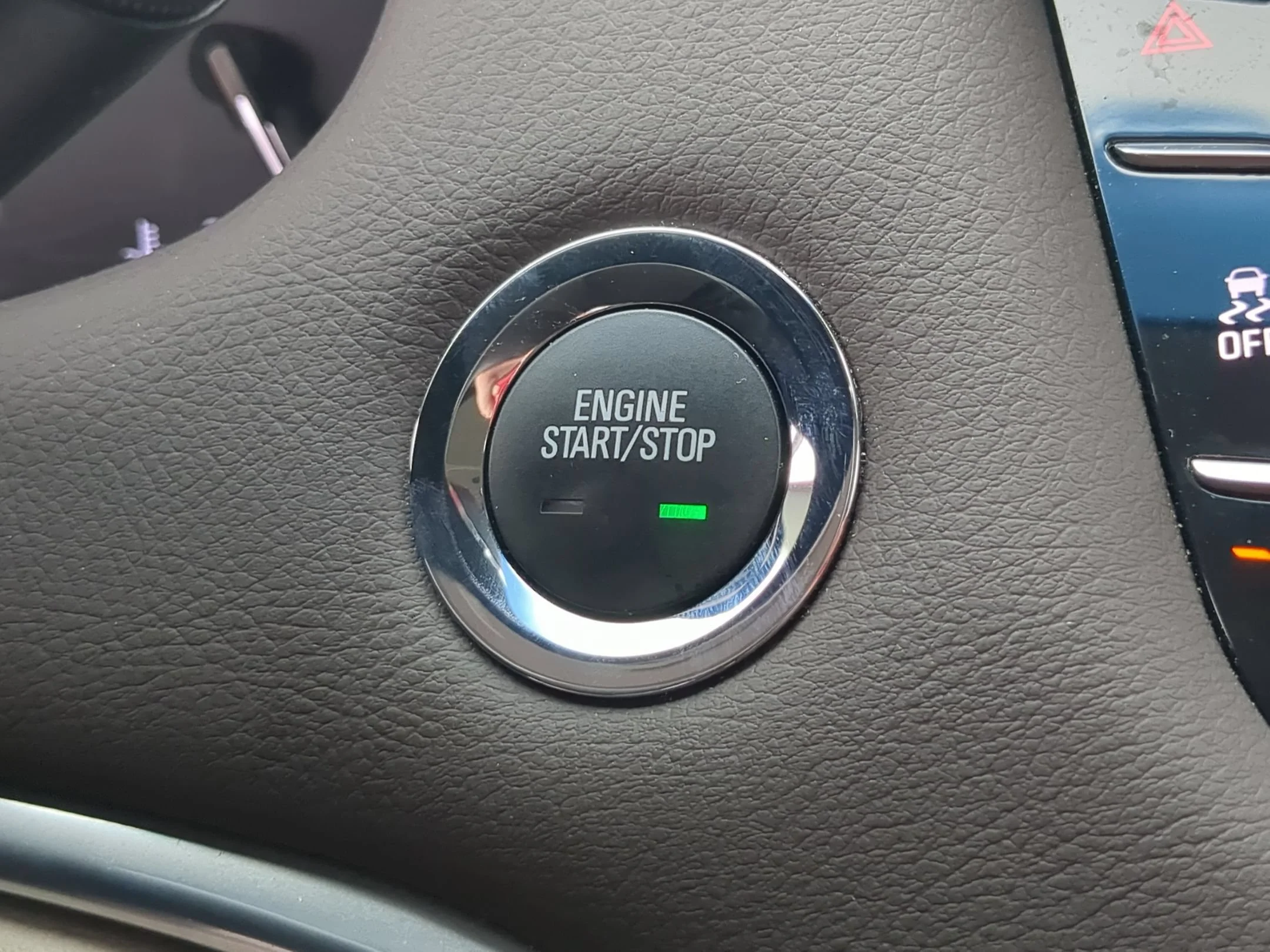 Used 2016 Crystal White Tricoat Cadillac Luxury Collection image 15