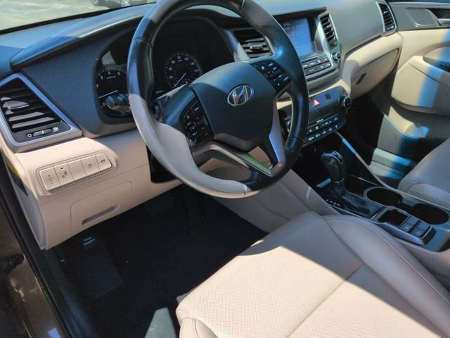 Used 2016 Beige Hyundai Limited image 10