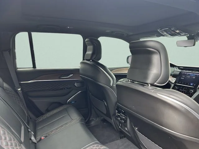 Used 2024 Red Jeep Summit 4xe image 21