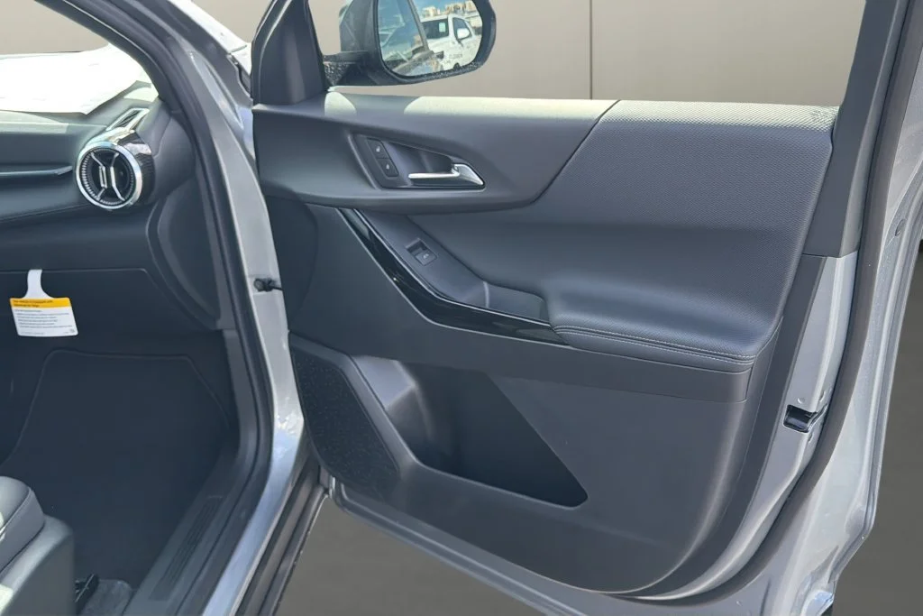 New 2027 Sterling Gray Metallic Chevrolet LT image 16