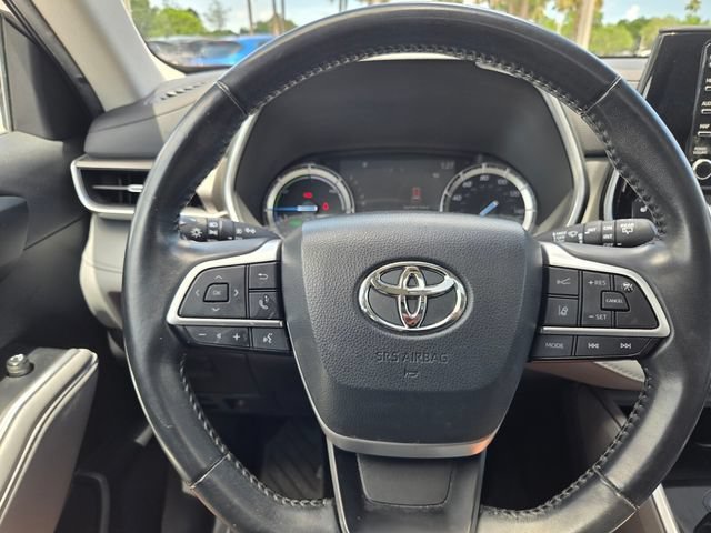 Used 2022 Magnetic Gray Metallic Toyota Hybrid XLE image 19