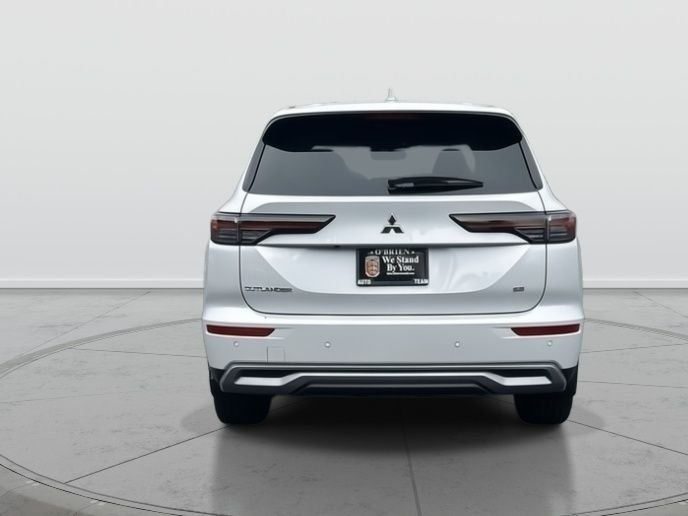 New 2026 WHT DIAMOND Mitsubishi SE image 27
