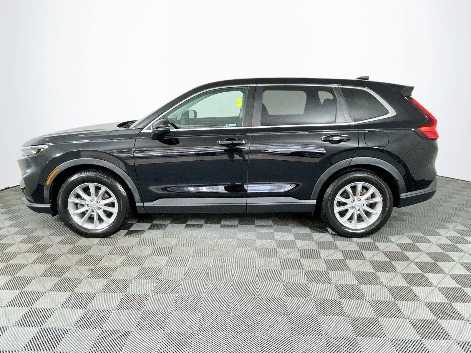 Used 2023 Crystal Black Pearl Honda EX image 4