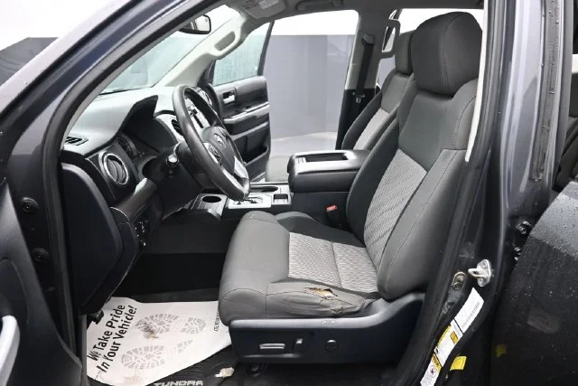 Used 2017 Magnetic Gray Metallic Toyota SR5 image 11