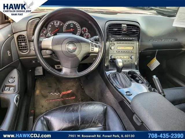 Used 2009 Red Chevrolet w/1LT image 11