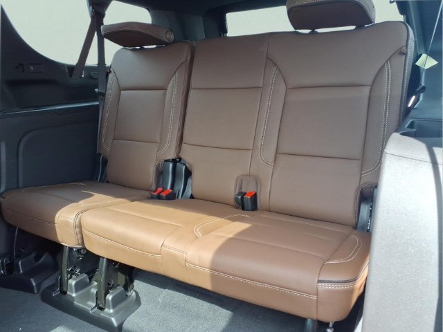 New 2027 Polar White Tricoat Chevrolet High Country image 21