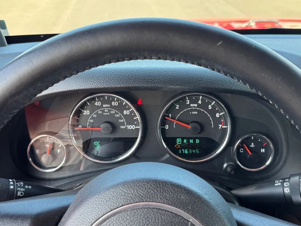 Used 2014 Red Jeep Unlimited Sport image 19