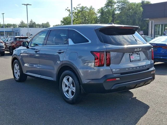 Used 2022 Silver Kia LX image 5