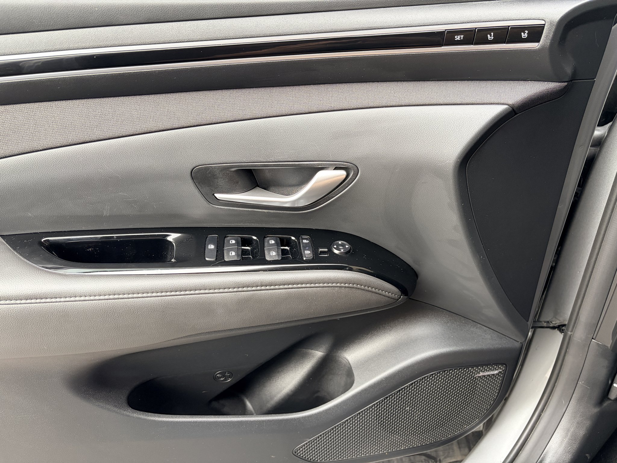 Used 2024 Shimmering Silver Hyundai Limited image 10