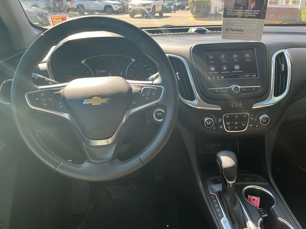 Used 2024 Summit White Chevrolet LT image 9