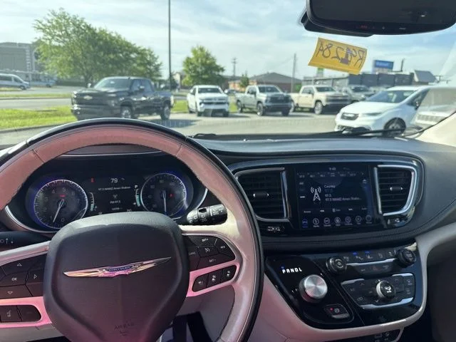 Used 2018 Black Chrysler Limited image 30