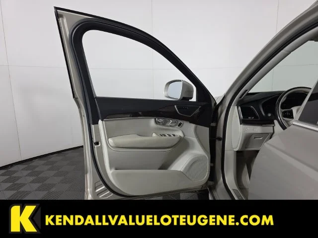 Used 2016 Gold Volvo T6 Momentum image 21