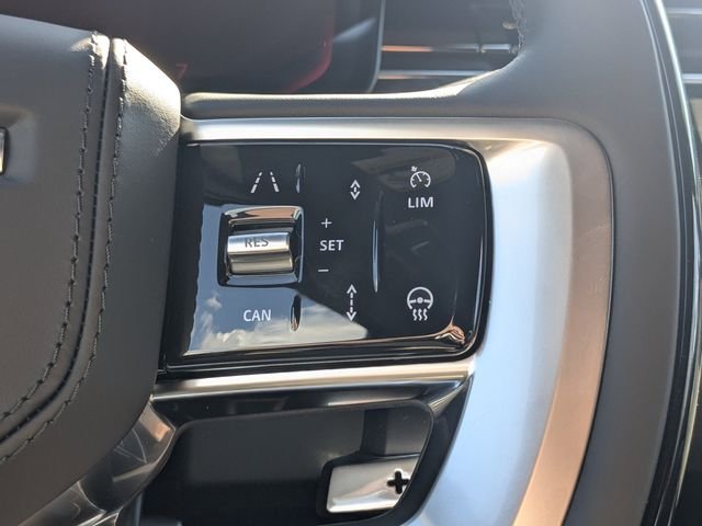 New 2026 Fuji White Land Rover SE image 22