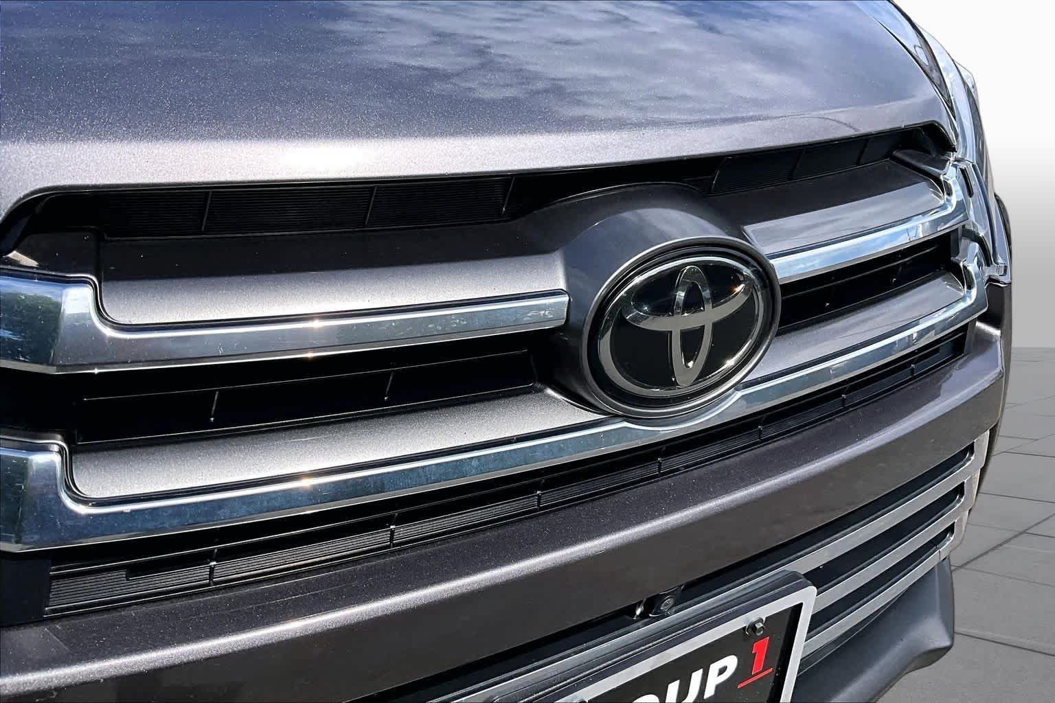 Used 2017 Predawn Gray Mica Toyota Limited Platinum image 28