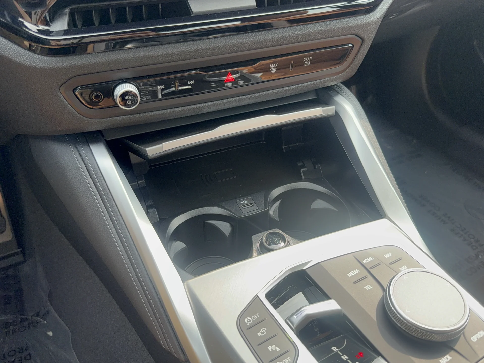 Used 2025 Alpine White BMW 230i xDrive image 17