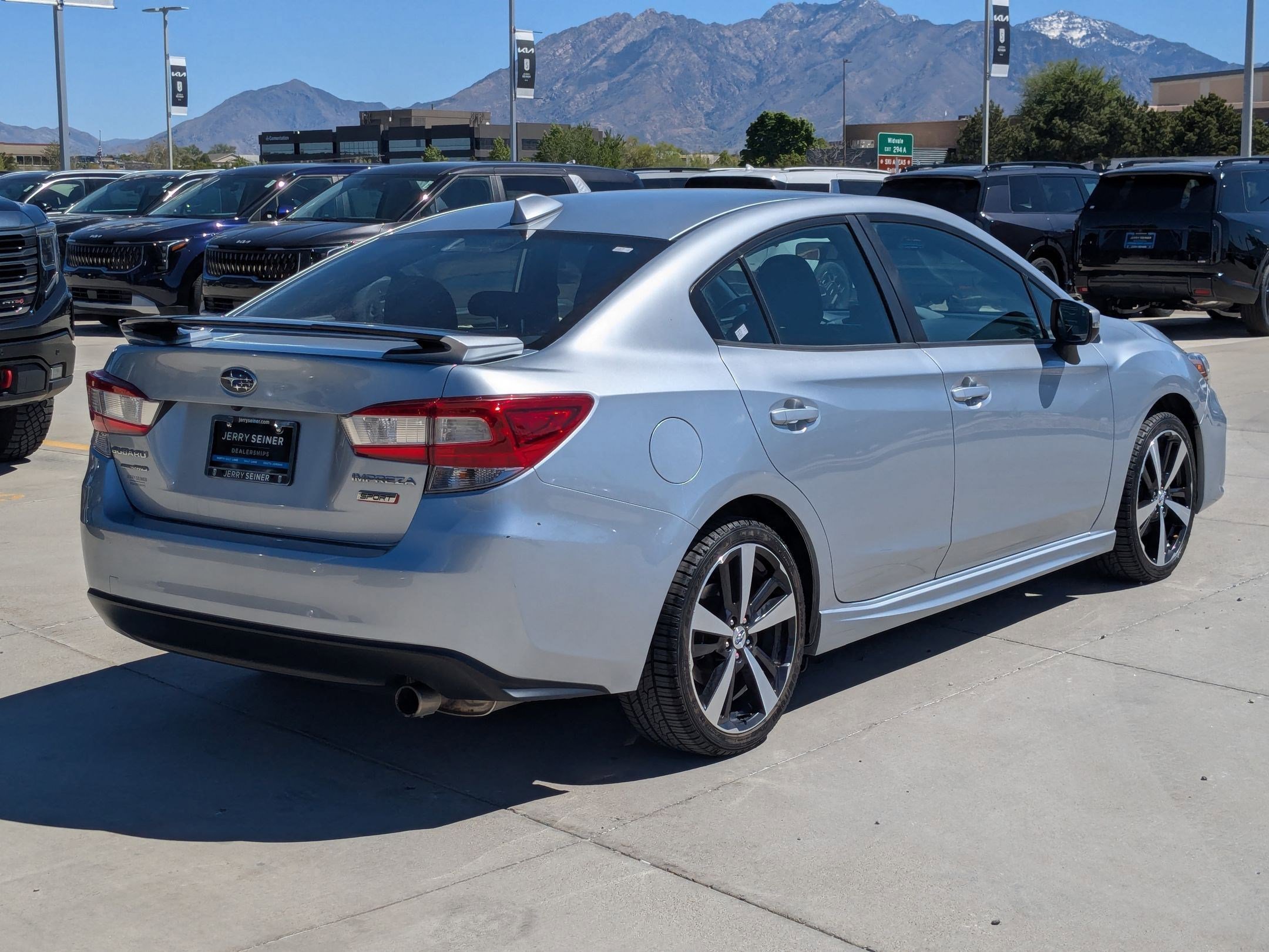 Used 2018 Ice Silver Metallic Subaru Sport image 5