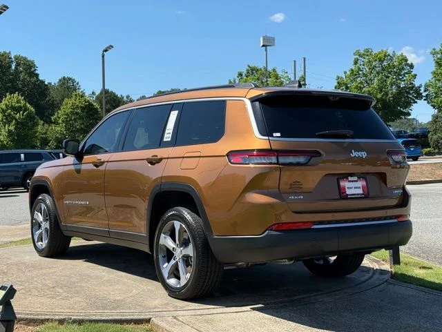 New 2026 Copper Shino Metallic Clear-Coat Exterior Paint Jeep Limited image 5