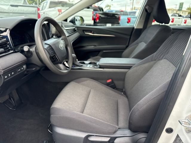 2025 Toyota Camry LE - Photo 9