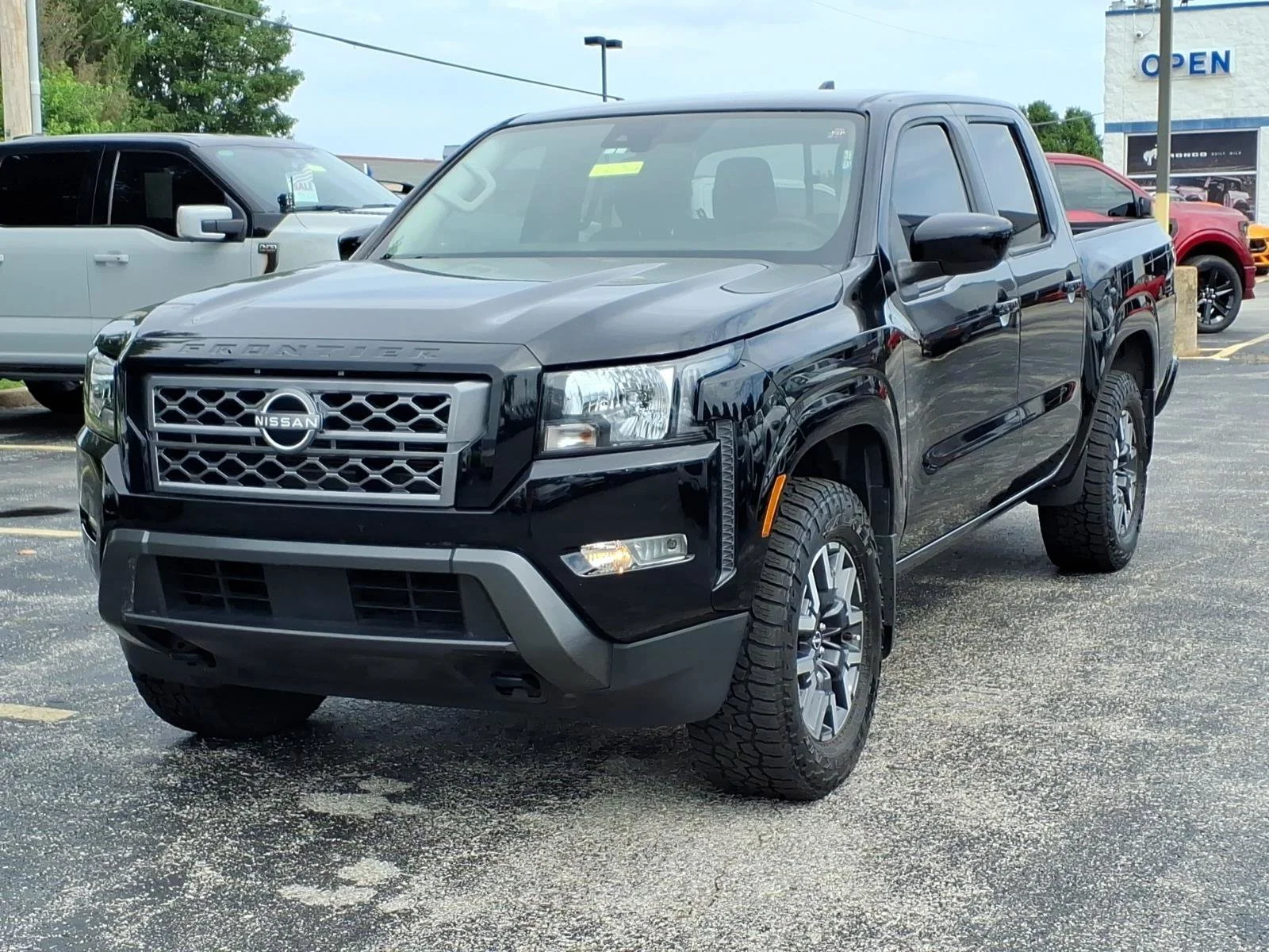 Used 2022 Black Nissan SV image 3