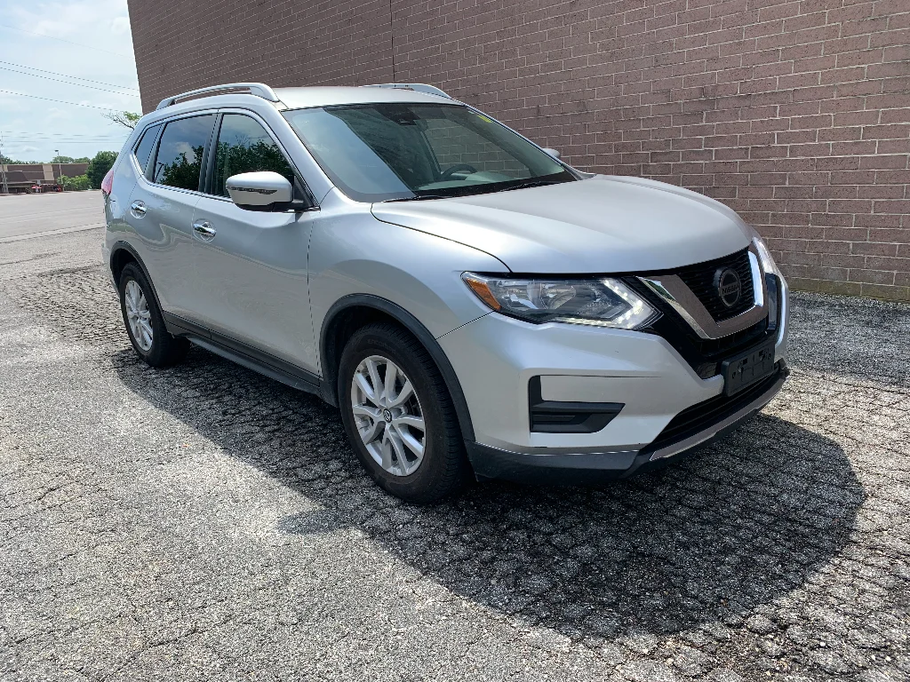 Used 2019 Brilliant Silver Metallic Nissan SV image 8