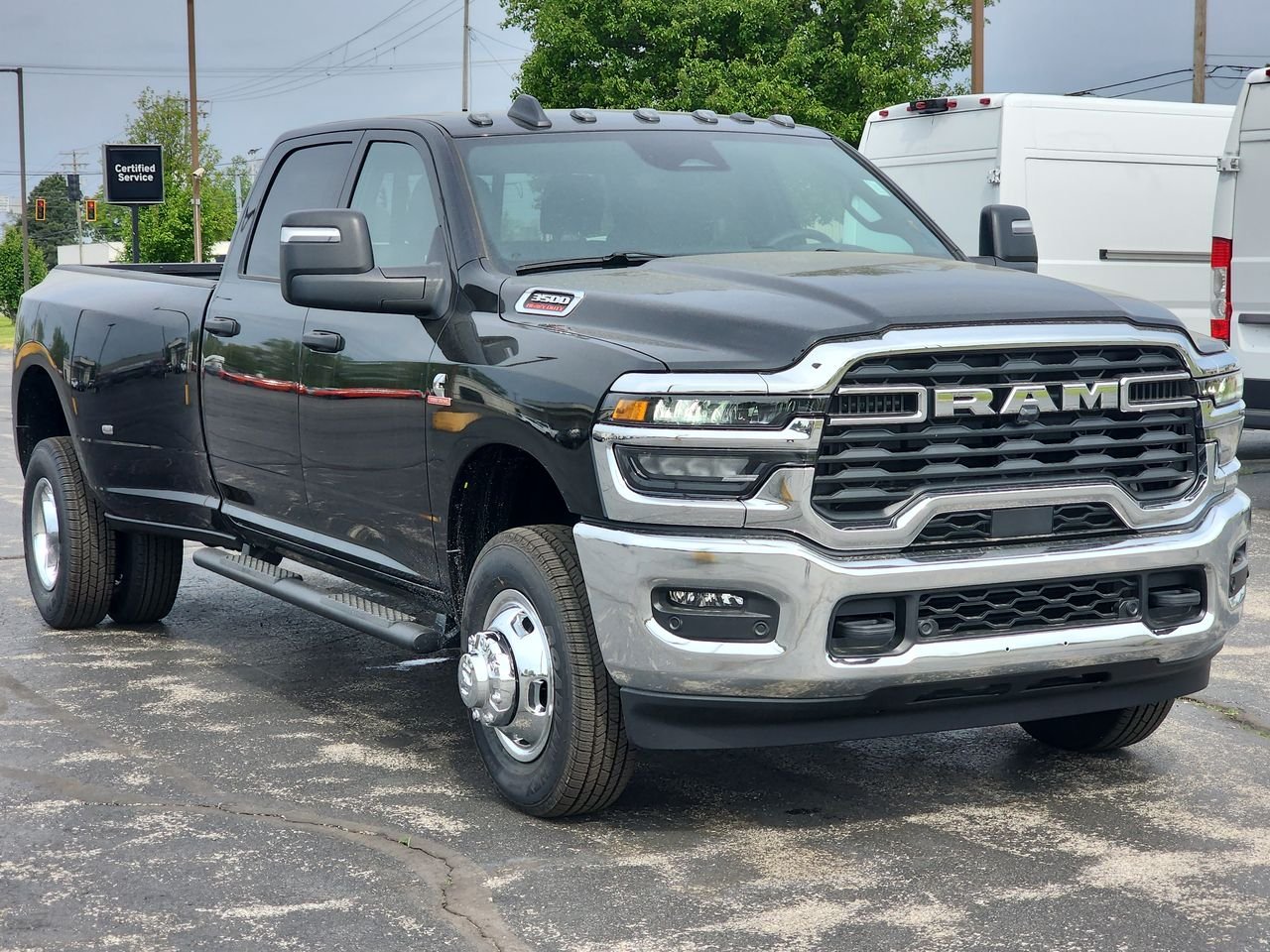 2026 RAM 3500 Tradesman 4X4 Crew Cab LWB's photo