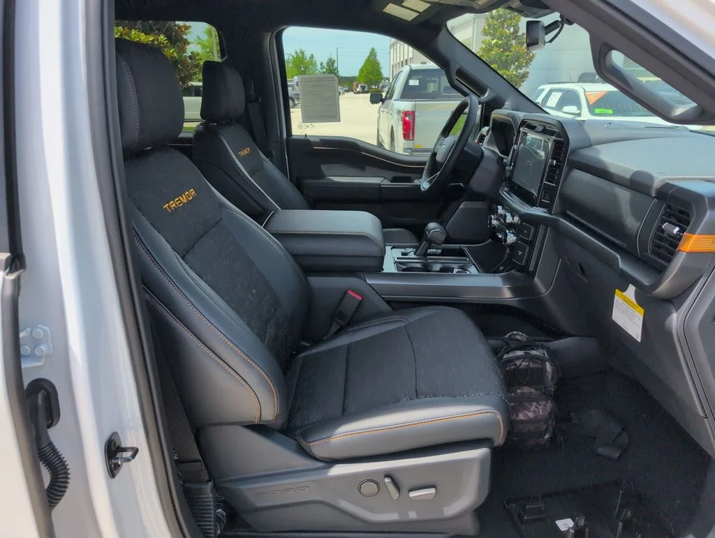 New 2026 White Ford Tremor image 12
