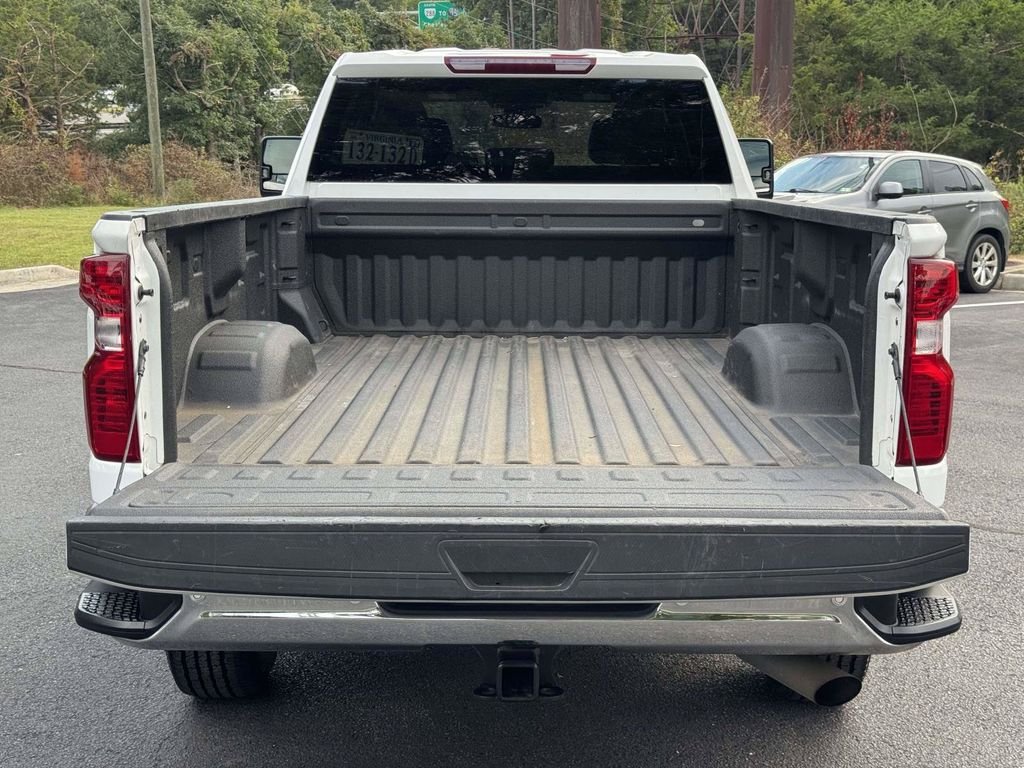 Used 2025 White Chevrolet Work Truck image 17