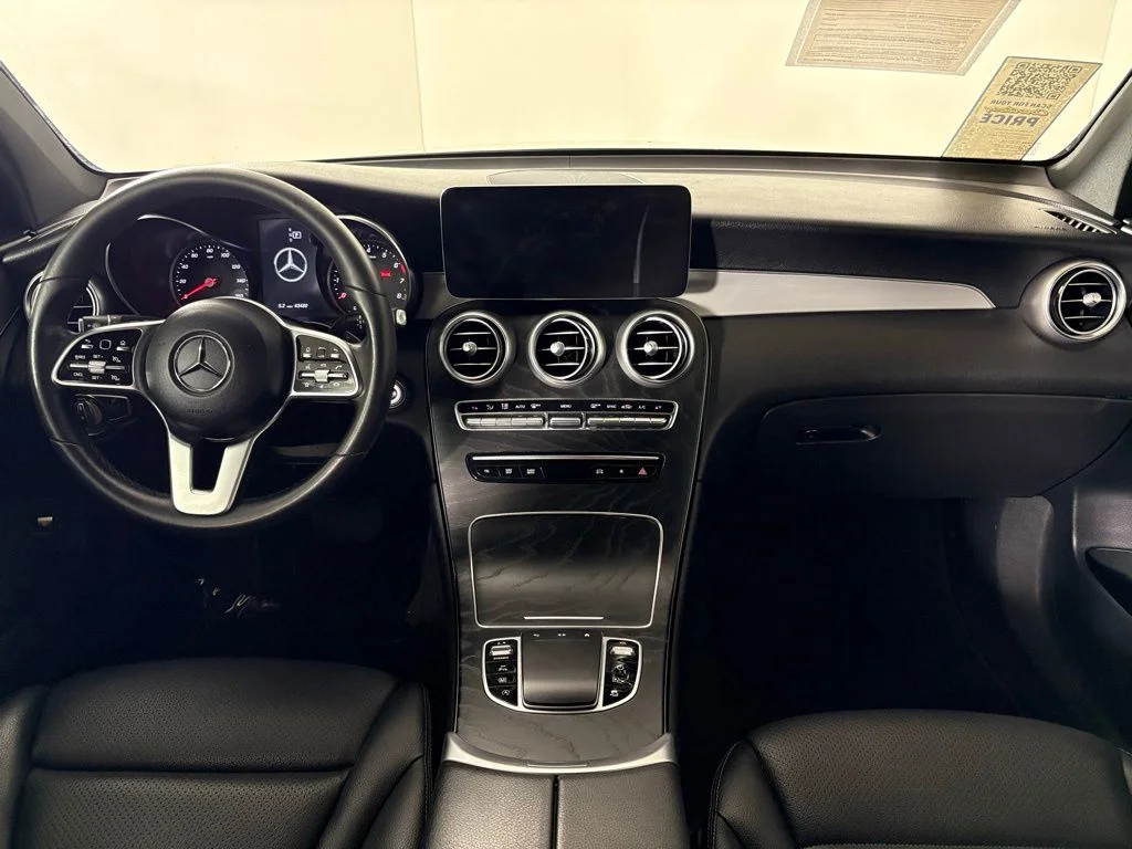 Used 2022 Black Mercedes-Benz GLC 300 image 38