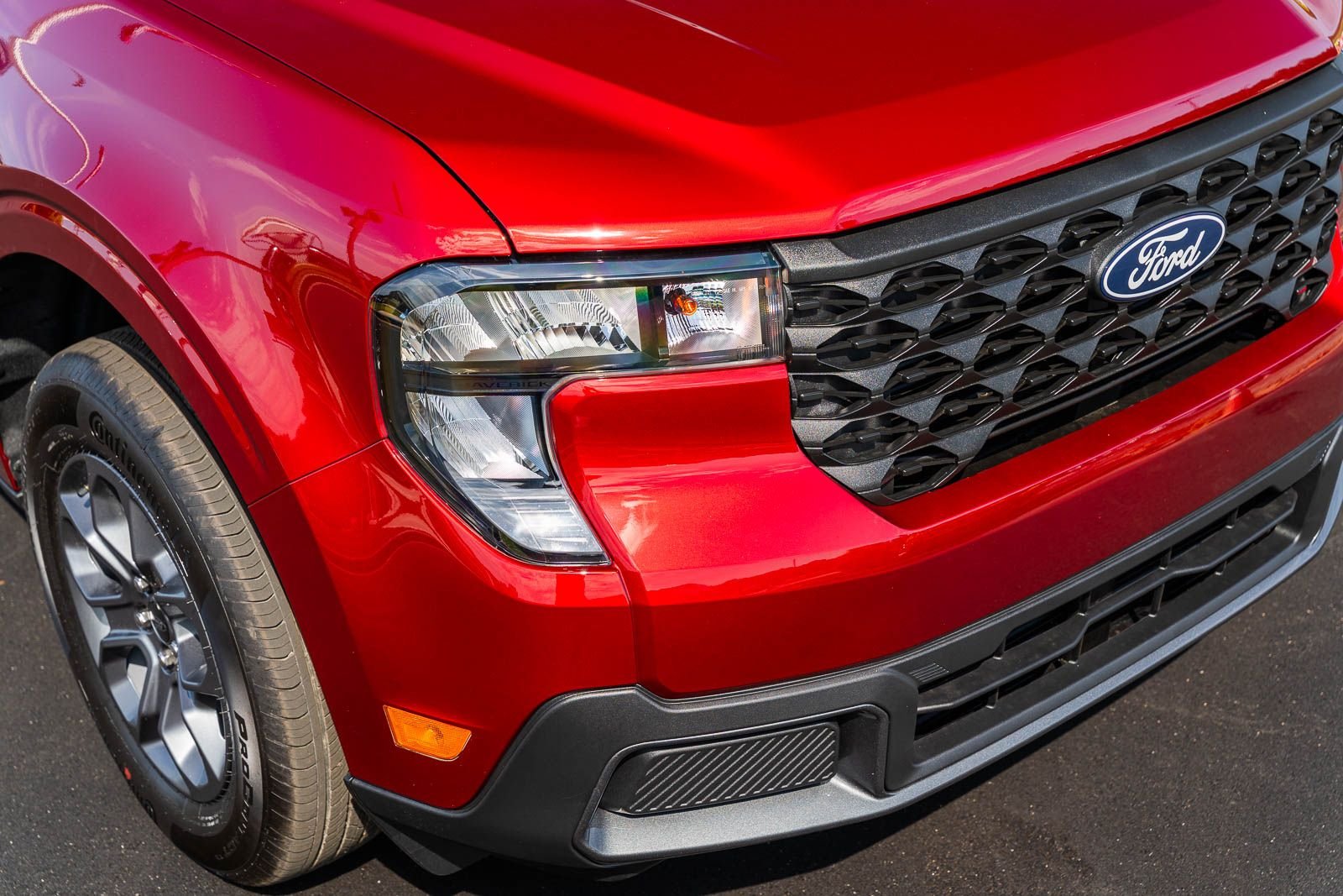 New 2026 Ruby Red Metallic Tinted Clearcoat Ford XLT image 6