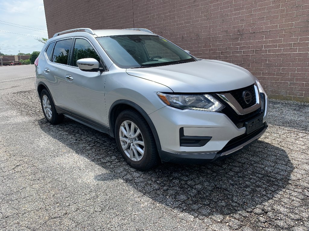 Used 2019 Brilliant Silver Metallic Nissan SV image 8