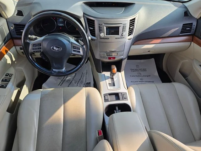 Used 2013 White Subaru 2.5i image 9