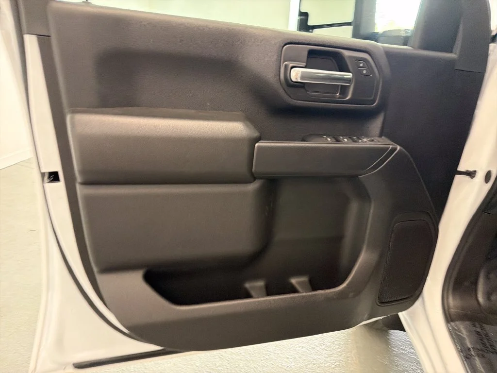 New 2026 Summit White Chevrolet Work Truck image 11