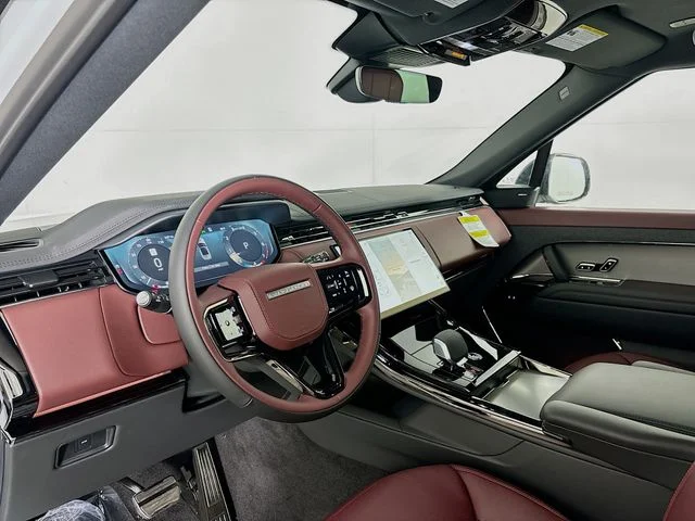 New 2026 White Land Rover Dynamic SE image 9