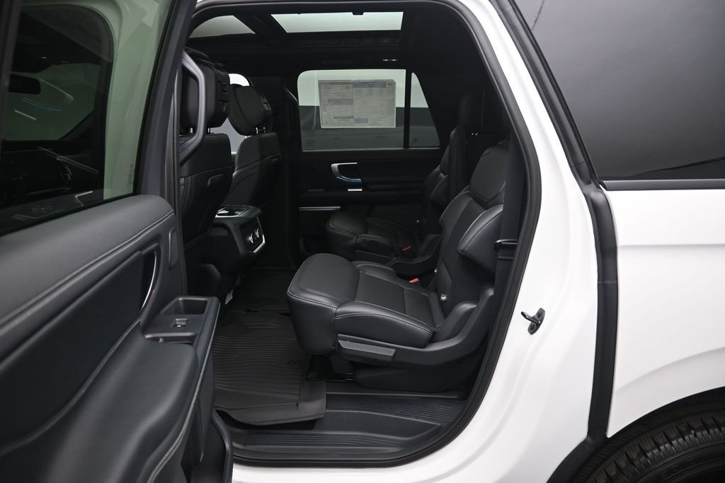 New 2027 White Ford Platinum image 20