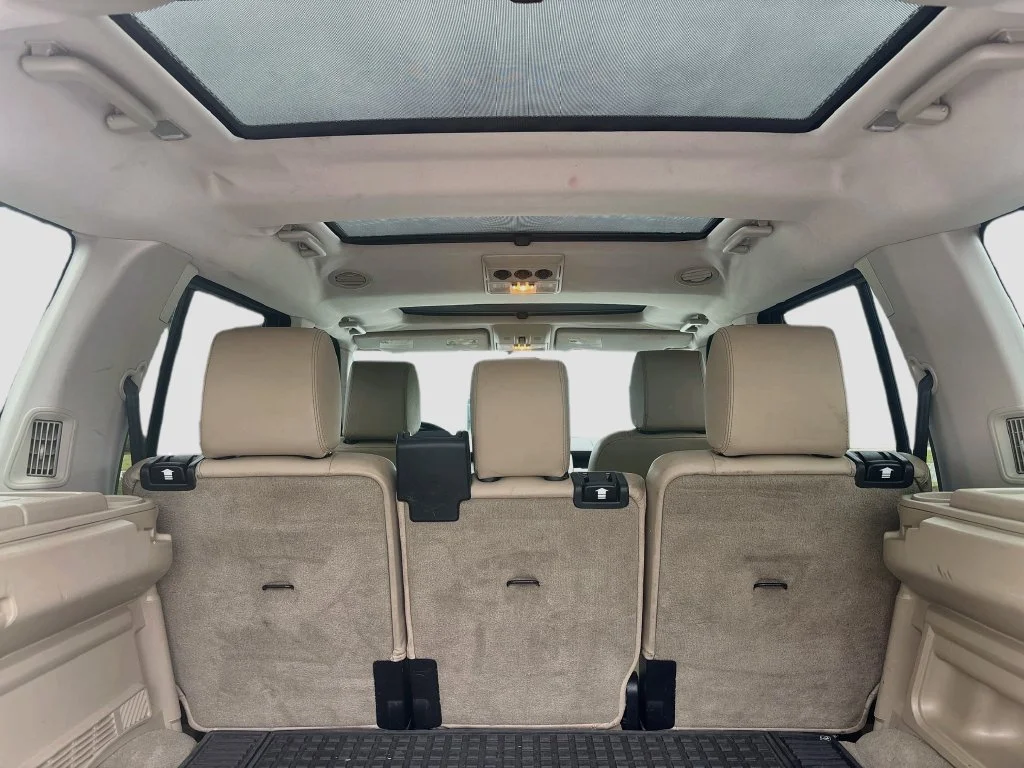 Used 2012 Fuji White Land Rover V8 image 15