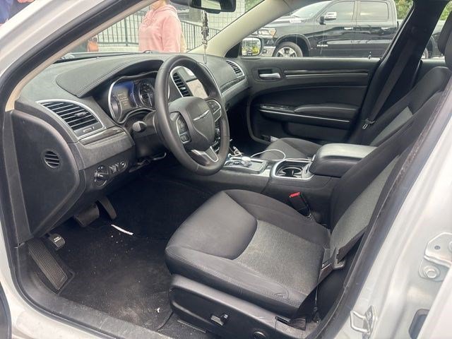 Used 2022 Bright White Clearcoat Chrysler Touring image 12