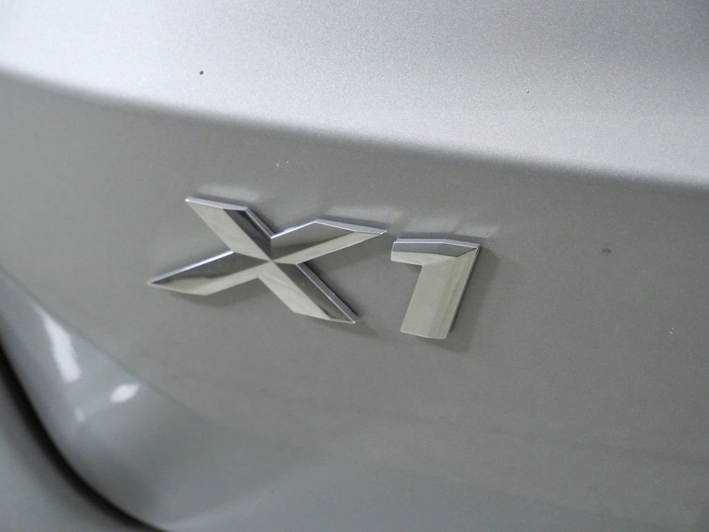 New 2026 Space Silver Metallic BMW xDrive28i image 13